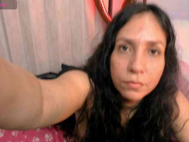 goddess-nahy webcam