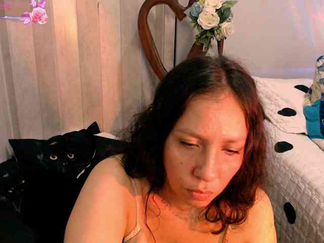 goddess-nahy webcam