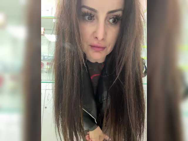 -AnnaMaria-, en vivo ahora en BongaCams