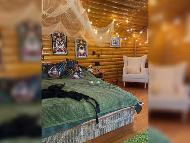  -AnnaMaria- chat room