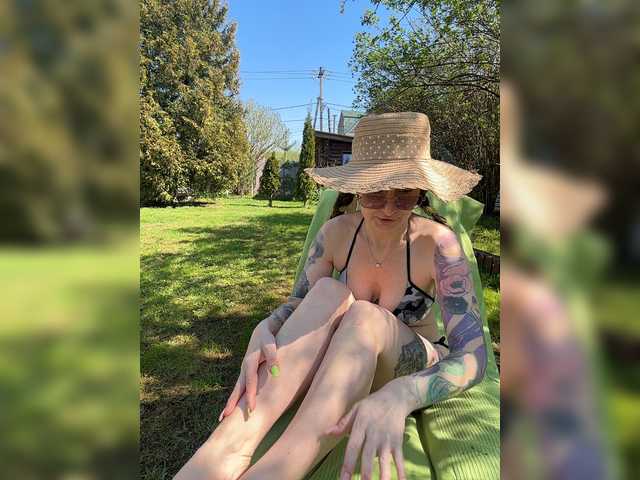  -AnnaMaria- chat room