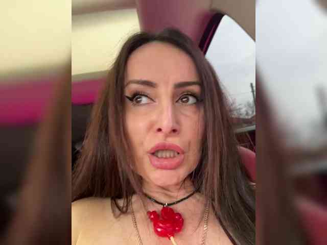 -AnnaMaria-