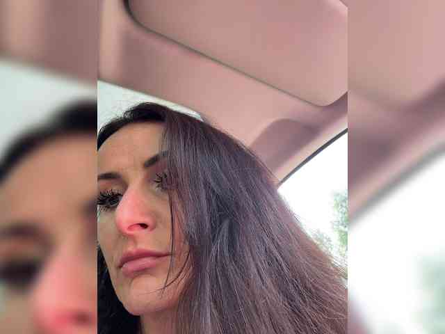 -AnnaMaria- Sex Cam Show