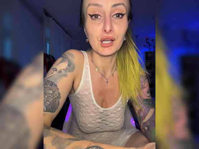 -AnnaMaria- Live Webcam on BongaCams