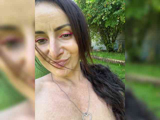 sexy chat room -AnnaMaria-