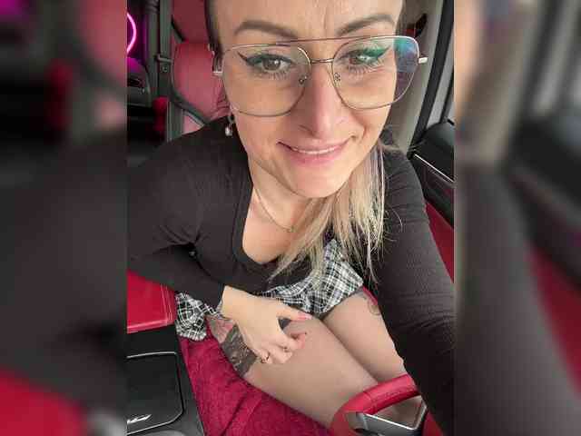 -AnnaMaria- Live Webcam on BongaCams