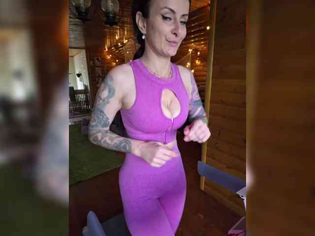 -AnnaMaria- Live Webcam on BongaCams