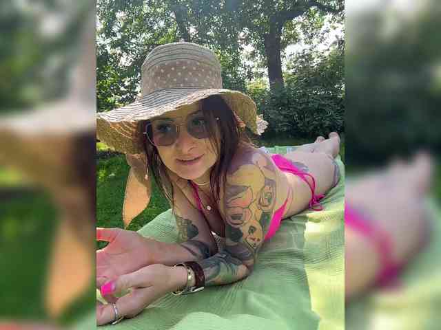 -AnnaMaria- Sex Cam Show