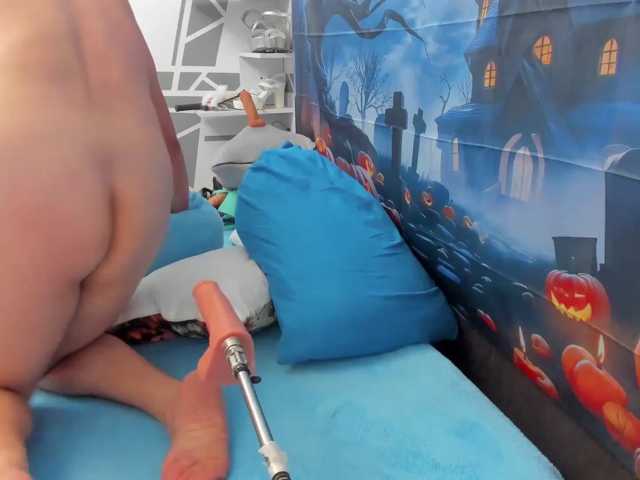 charlotte-111, en directo ahora en BongaCams