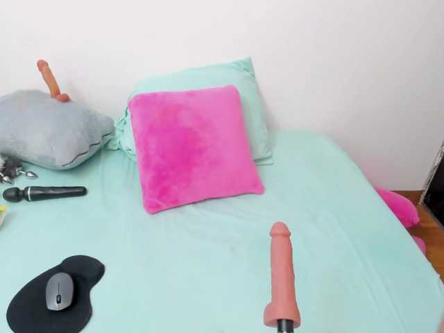 charlotte-111 live cam on BongaCams