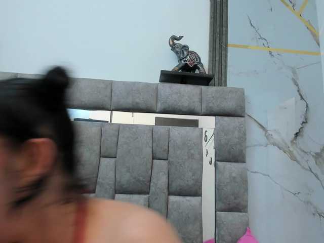 charlotte-111 live cam on BongaCams