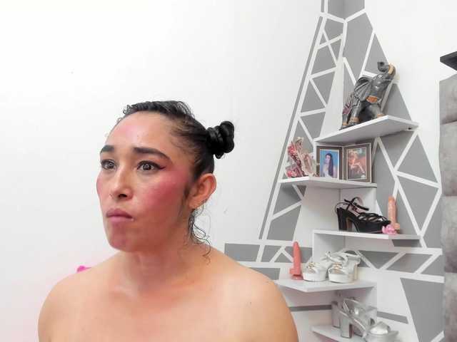 charlotte-111 live cam on BongaCams
