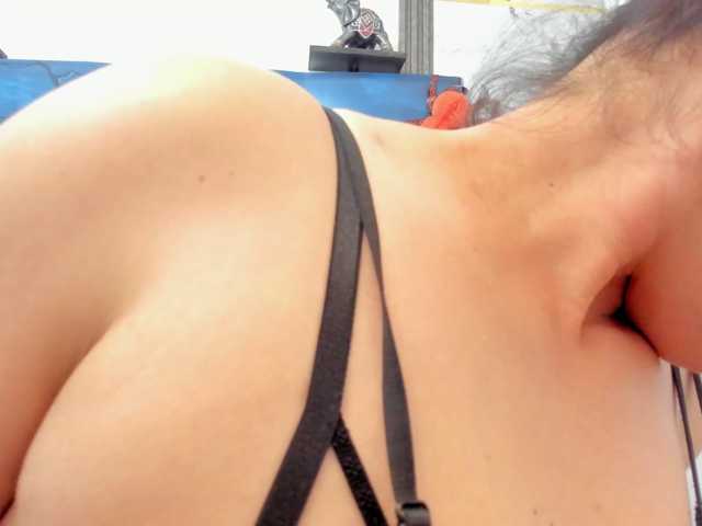 charlotte-111 live cam on BongaCams