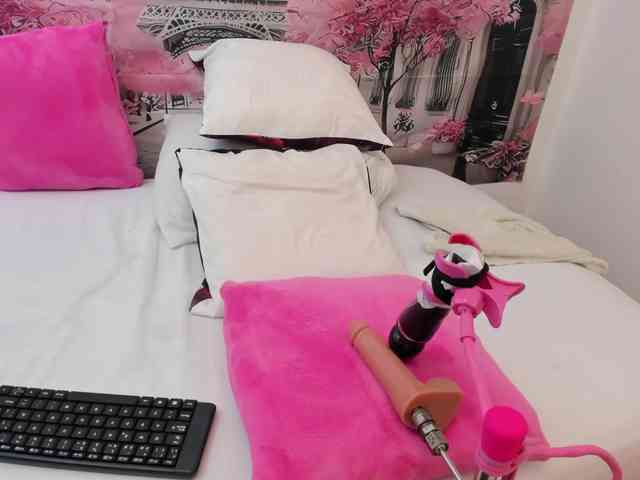 charlotte-111 webcam