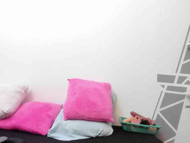 charlotte-111 webcam