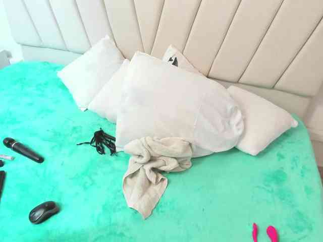 charlotte-111 webcam