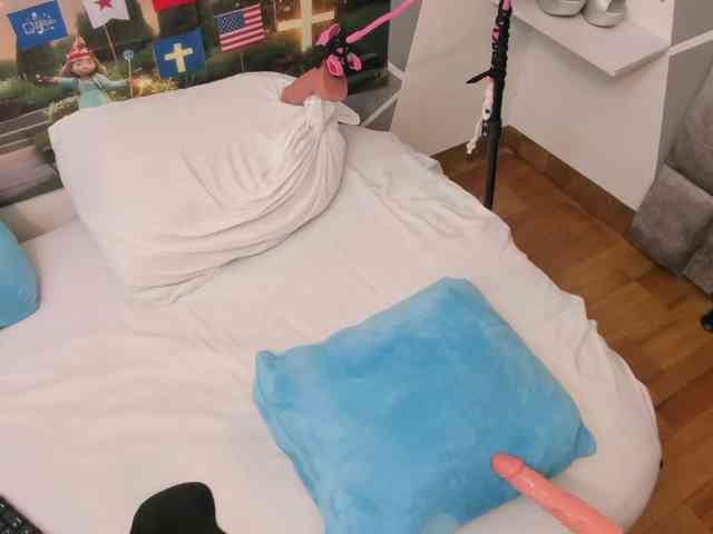 charlotte-111 webcam