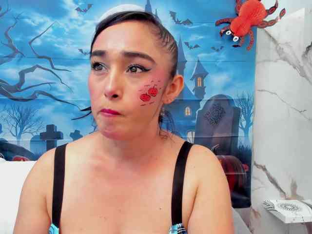 charlotte-111 webcam