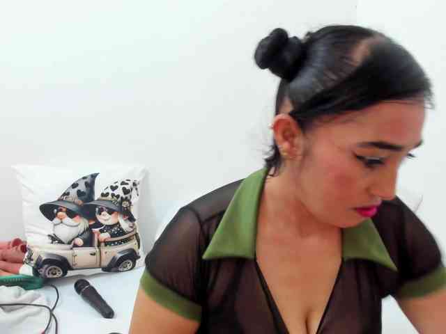 Model: Charlotte-111