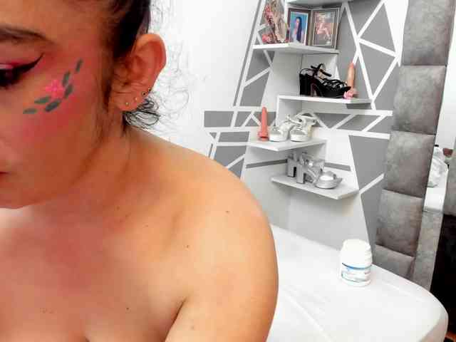 charlotte-111 webcam
