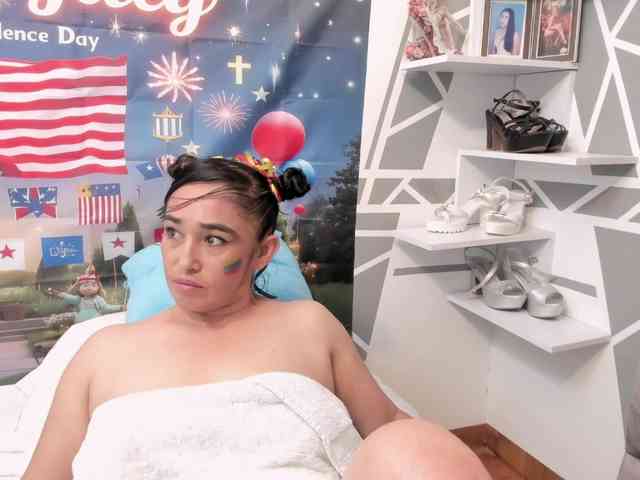 charlotte-111 webcam