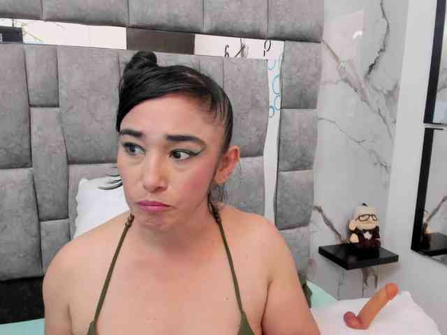 charlotte-111 webcam