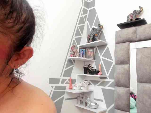 charlotte-111 webcam