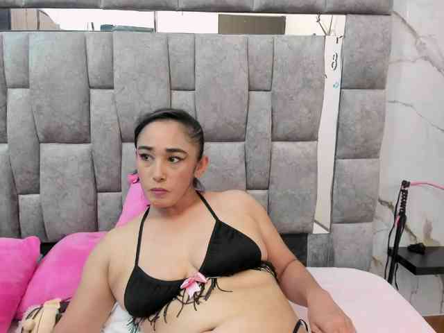 Model: Charlotte-111