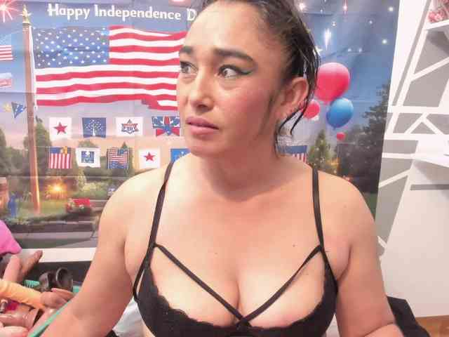 Model: Charlotte-111
