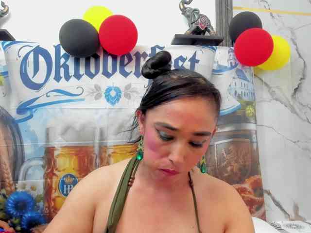 charlotte-111 webcam