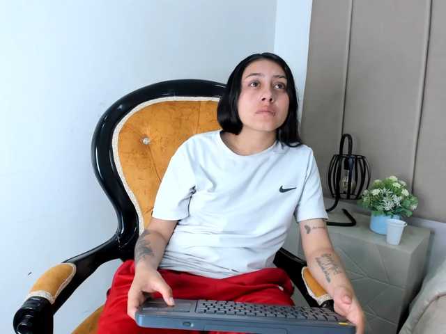 Samantha-Clea live cam on BongaCams