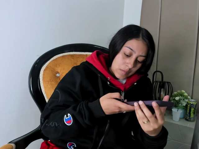 Samantha-Clea webcam bongacams model stream image