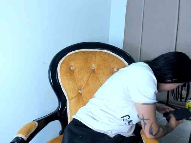 Samantha-Clea webcam