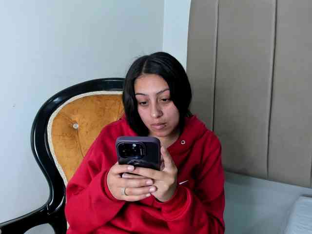 samantha-clea's live room