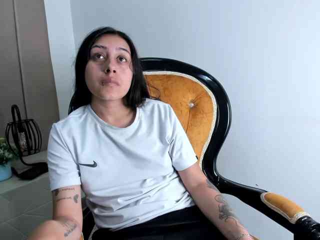 Samantha-Clea webcam
