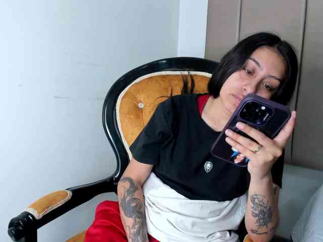 Samantha-Clea webcam