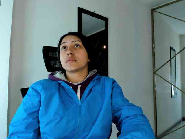 Samantha-Clea webcam