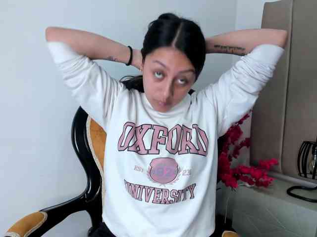 Samantha-Clea webcam