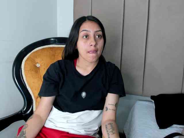 Samantha-Clea webcam