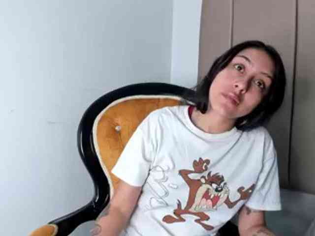 Samantha-Clea webcam