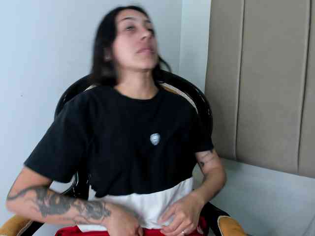 Samantha-Clea webcam