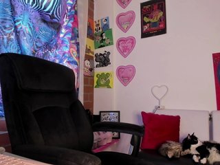 LanaDaCherry Porn Show