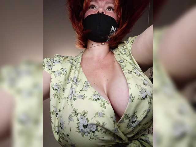 Vetka-konfetka0 live cam on BongaCams