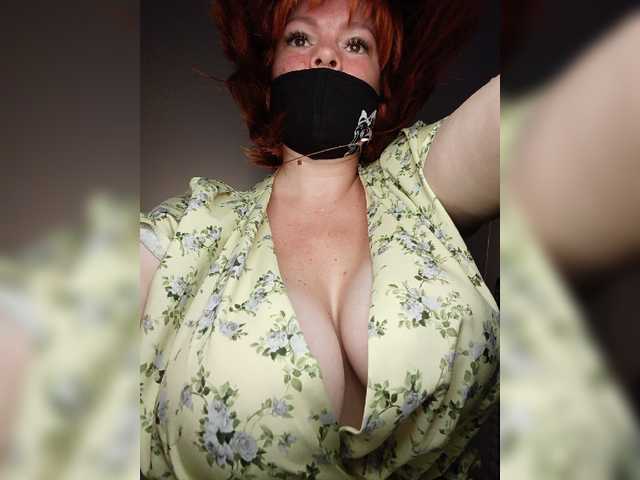 Vetka-konfetka0 live cam on BongaCams