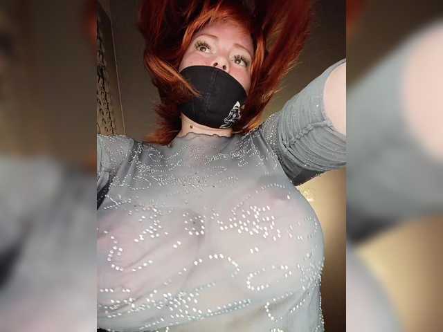 Vetka-konfetka0 live cam on BongaCams
