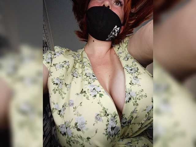 Vetka-konfetka0 live cam on BongaCams