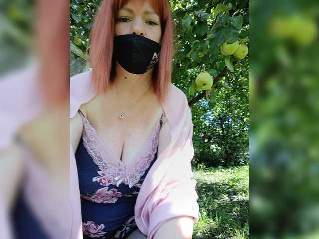 Vetka-konfetka0 live cam on BongaCams
