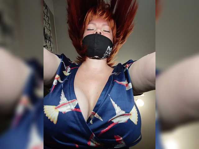 Vetka-konfetka0 live cam on BongaCams
