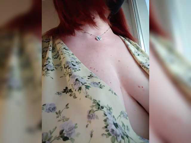 Vetka-konfetka0 live cam on BongaCams
