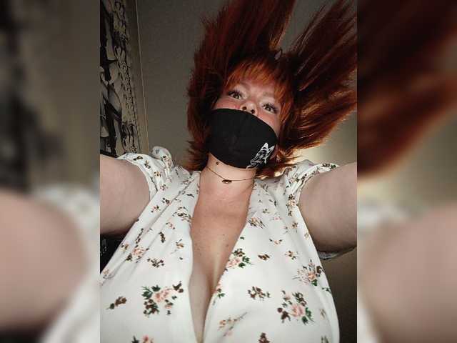 Vetka-konfetka0 live cam on BongaCams